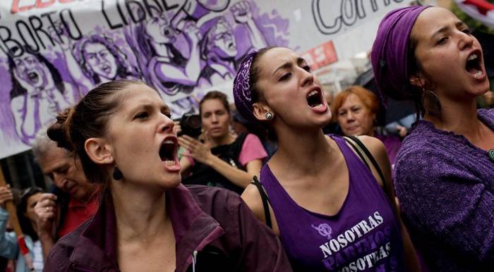 basta_violenze_contro_le_donne basta_violenze_contro_le_donne